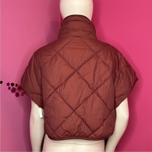 FP Movement Chill Out PrimaLoft Poncho Quilted Puffer Vest NWT One size - Picture 6 of 13